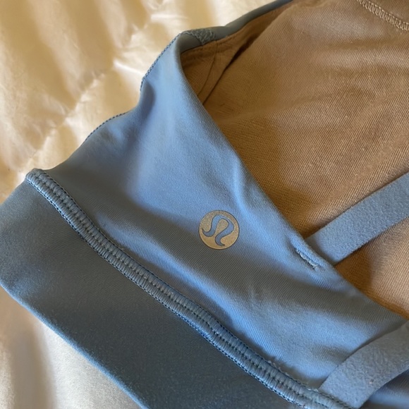 Lululemon sports bra - Picture 3 of 4